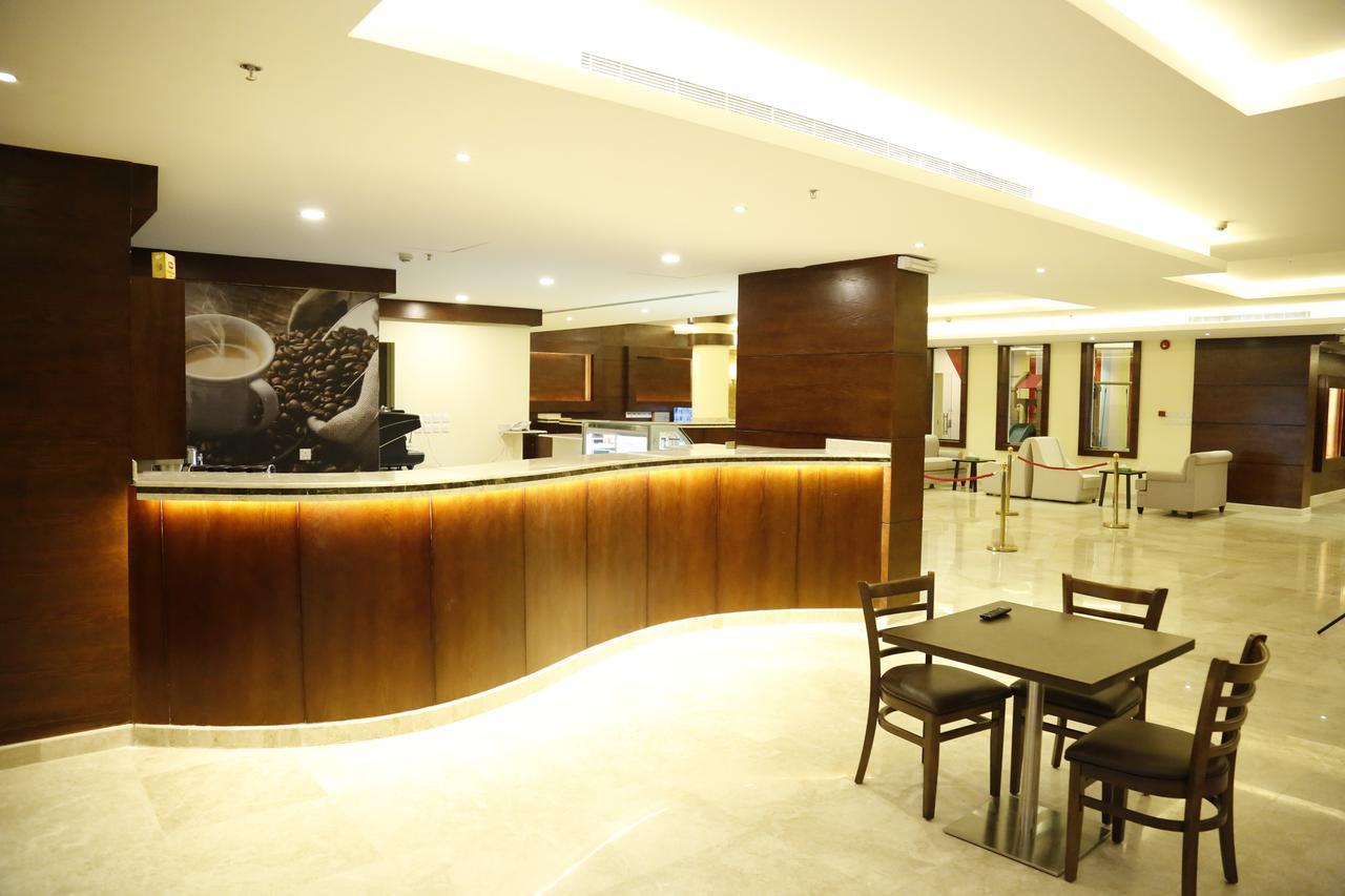 Flora Hotel Suite 2 فلورا2 للشقق المخدومة Riad Exterior foto