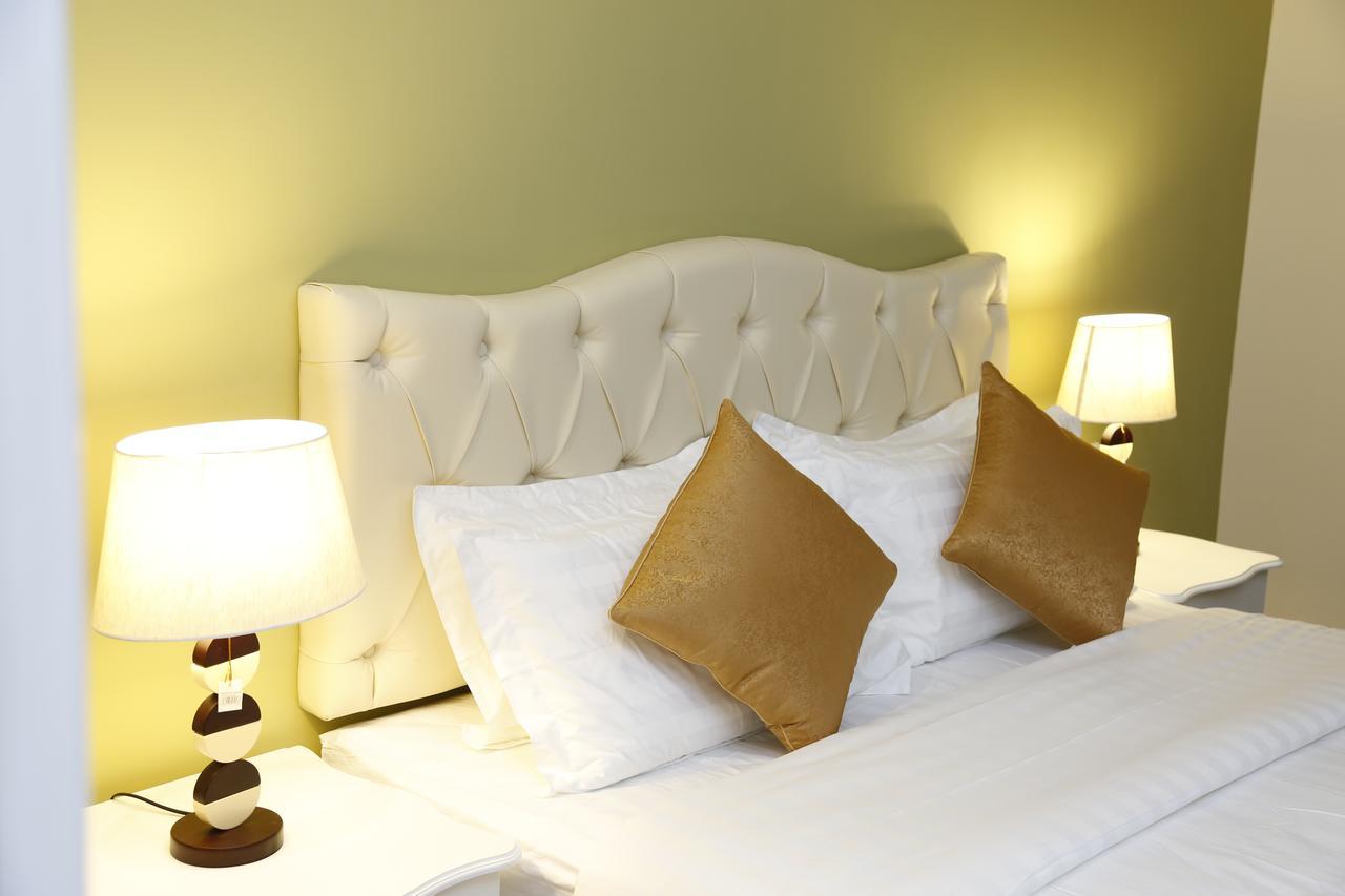 Flora Hotel Suite 2 فلورا2 للشقق المخدومة Riad Exterior foto