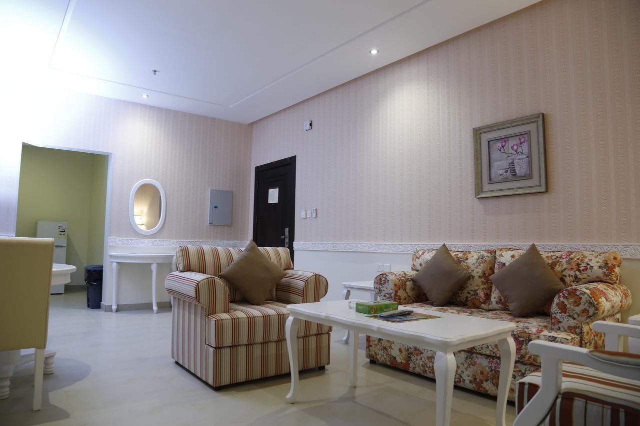 Flora Hotel Suite 2 فلورا2 للشقق المخدومة Riad Exterior foto